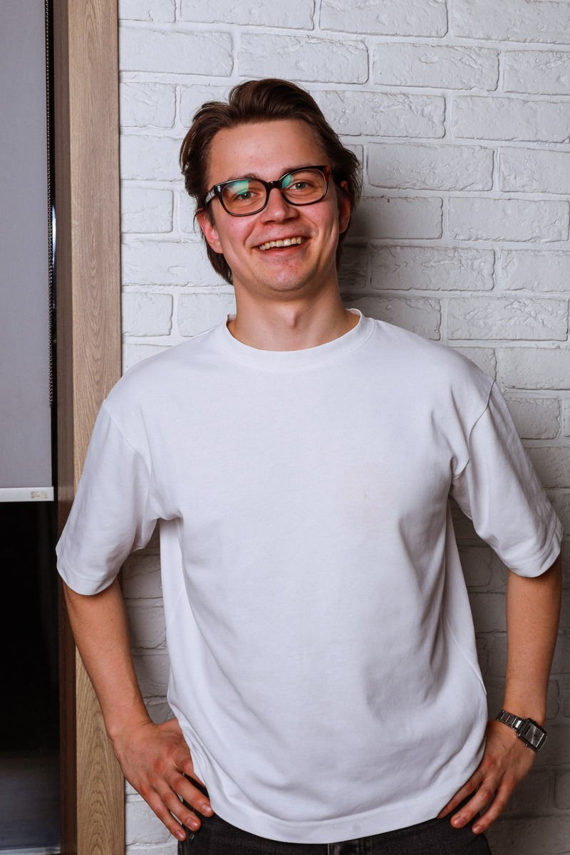 Виктор - Управляющий