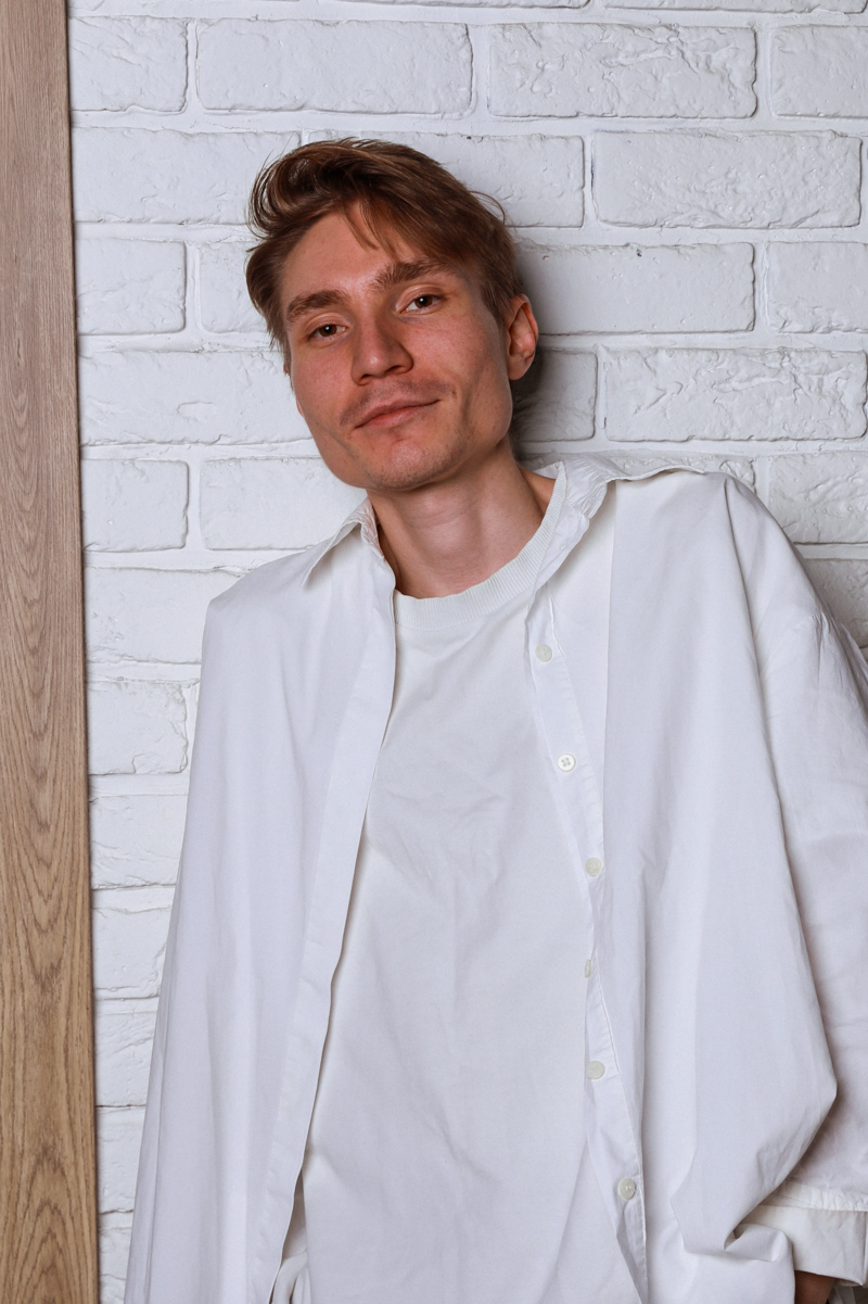 Даниил - Старший бариста в кафе на Лофте