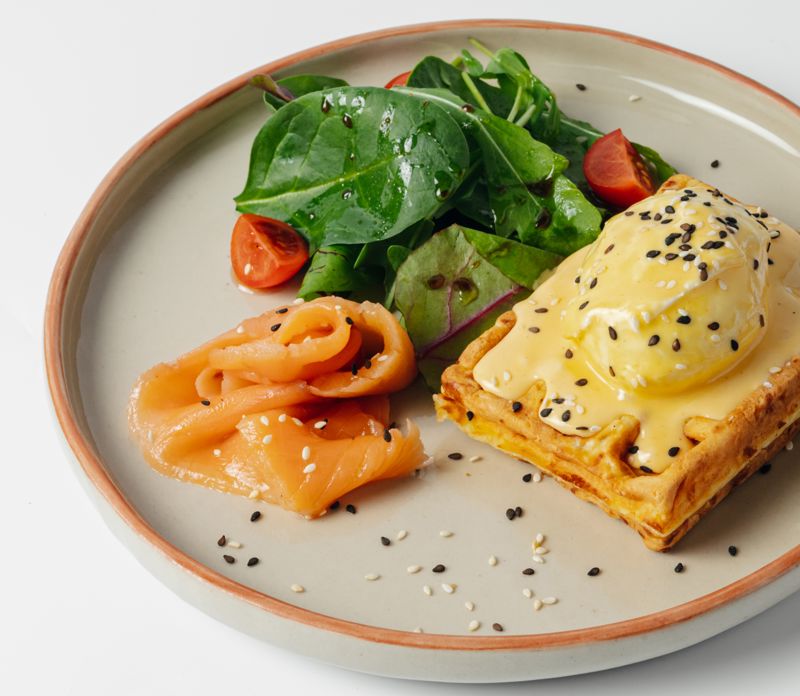 Яйцо Бенедикт с лососем